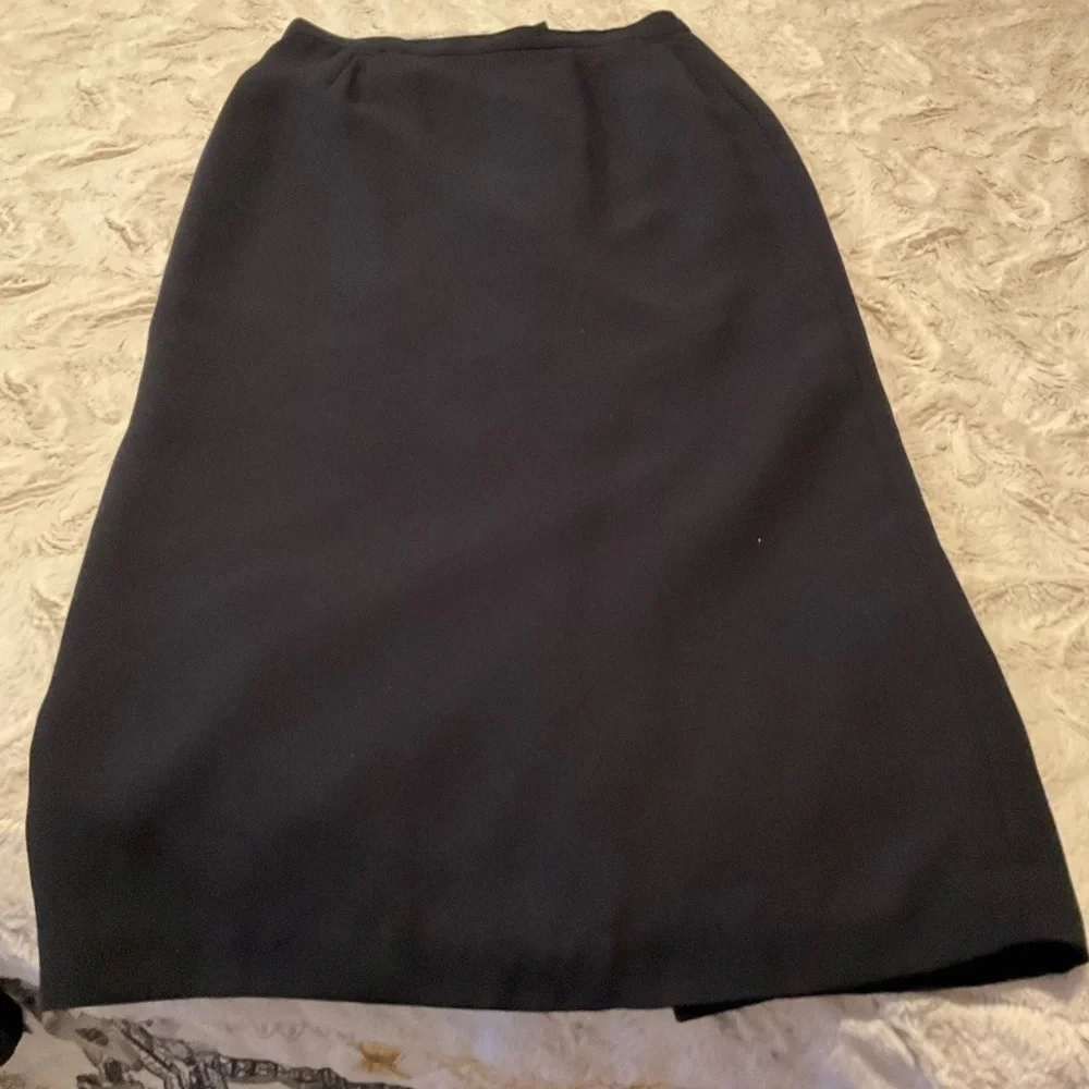 Maxie Klein Navy Blue Bead Trimmed 2-pc Special Occasion Suit - Picture 7 of 11
